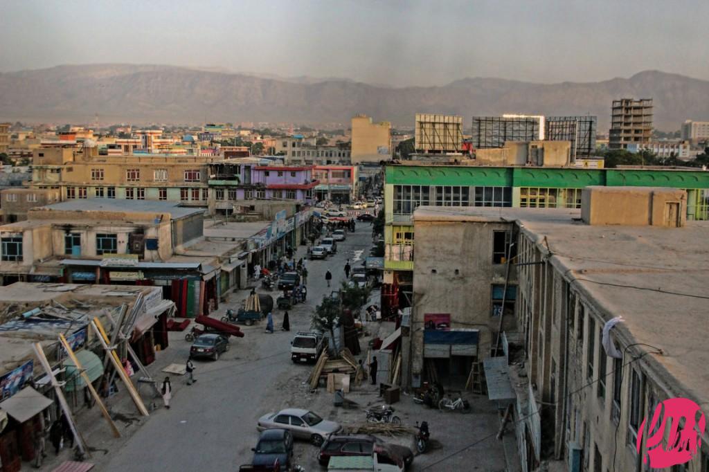 Una vista di alcuni vicoli del centro di Mazar-e Sharif, Afghanistan