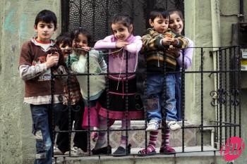 Alcuni bambini del quartiere di Balat. Istanbul, Turchia