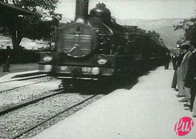 280px-L'Arrivèe_d'un_train_en_gare_de_La_Ciotat_(1896)_01