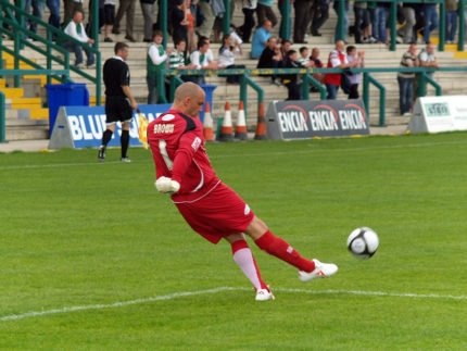 Bury FC goalkeeper Wayne Brown takes a goal kick during the Northwich Victoria vs. Bury pre-season friendly at The Marston?s Arena, home of Northwich Victoria FC. Saturday 2nd August 2008