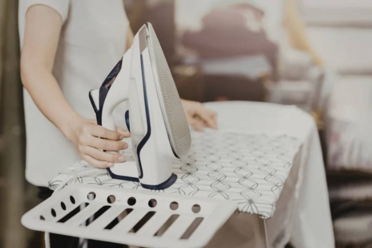 Le macchie nere si formano principalmente a causa di fibre sintetiche