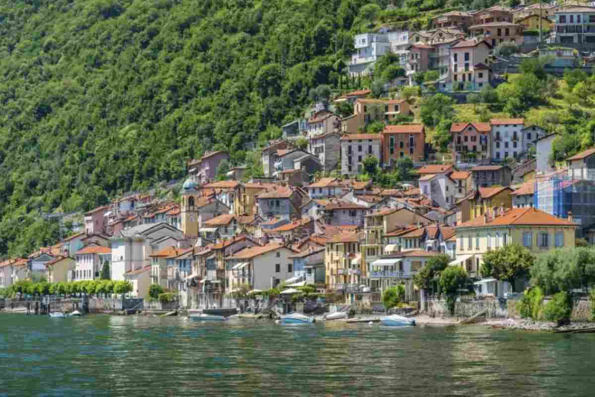 Questa località, visitabile solo in rare occasioni, rappresenta un’esperienza unica per chi desidera immergersi nella storia e nell’atmosfera