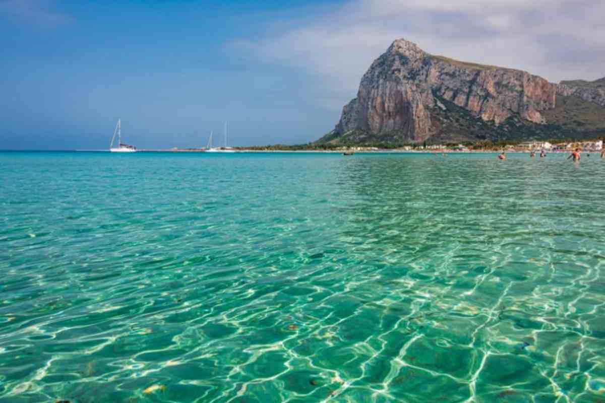 Spiaggia e mare caraibici